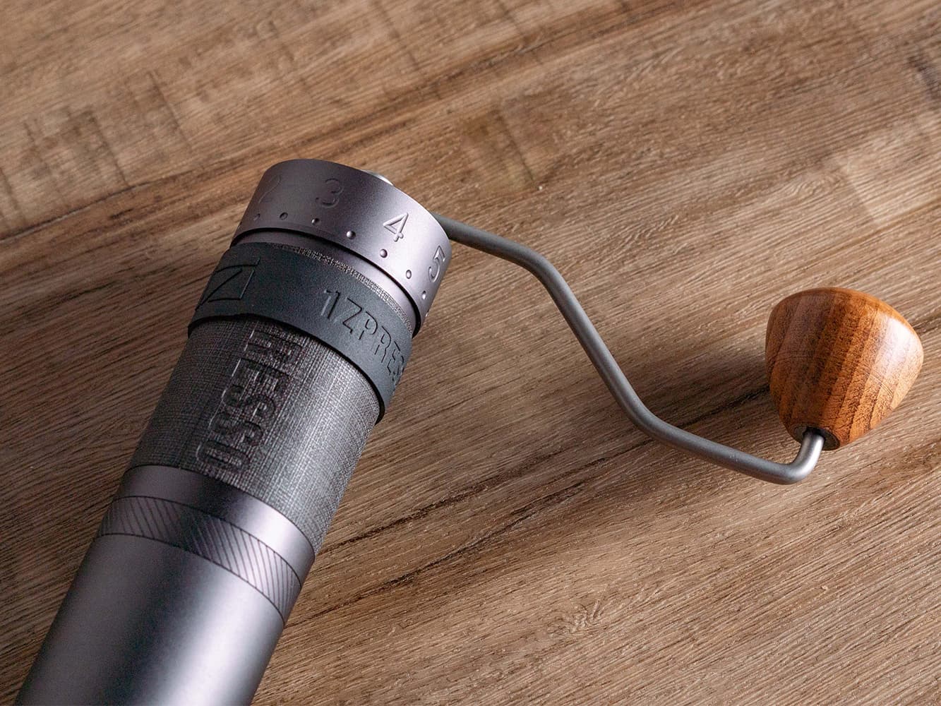 How to Use 1Zpresso Bands on your Manual Coffee Grinder?